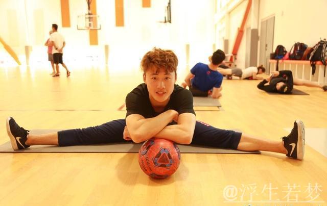 王心迪与孙佳旭成功闯入男子空中技巧决赛 王心迪与孙佳旭成功闯入男子空中技巧决赛